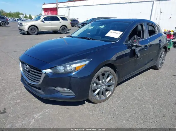 3MZBN1L38JM184542 2018 MAZDA 3 - Image 2