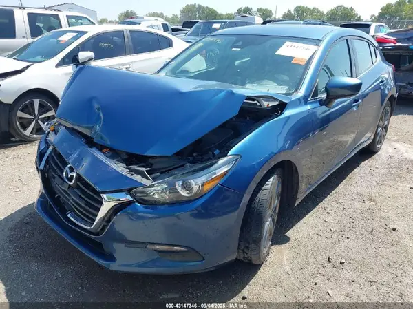 3MZBN1L38JM184749 2018 MAZDA 3 - Image 2