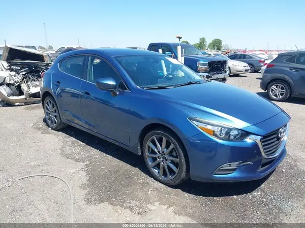 3MZBN1L38JM185142 2018 MAZDA 3 - Image 1