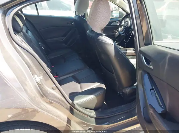 3MZBN1L38JM194536 2018 MAZDA 3 - Image 8