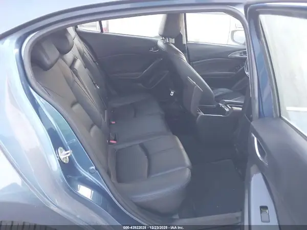 3MZBN1L38JM205079 2018 MAZDA 3 - Image 8