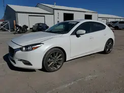 3MZBN1L38JM218978 2018 MAZDA 3