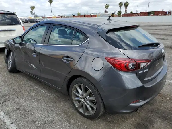 3MZBN1L38JM219466 2018 MAZDA 3 - Image 2