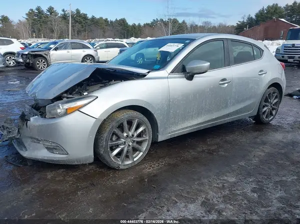3MZBN1L38JM232654 2018 MAZDA 3 - Image 2