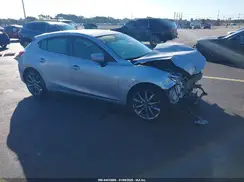 3MZBN1L38JM242133 2018 MAZDA 3
