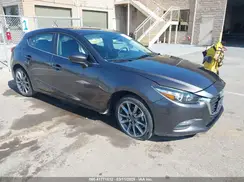 3MZBN1L38JM243749 2018 MAZDA 3