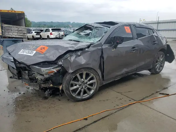 3MZBN1L38JM246764 2018 MAZDA 3 - Image 1