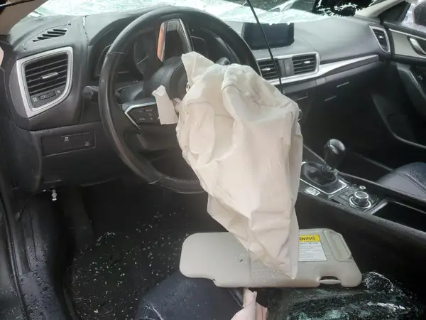 3MZBN1L38JM246764 2018 MAZDA 3 - Image 8