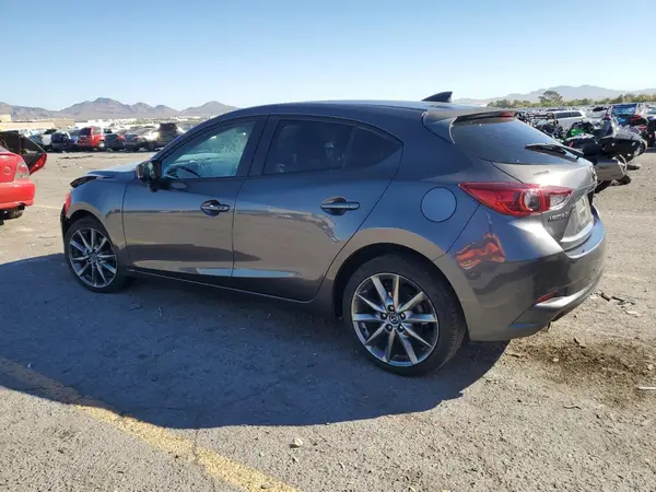 3MZBN1L38JM256873 2018 MAZDA 3 - Image 2