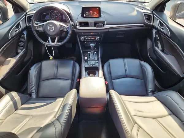 3MZBN1L38JM261443 2018 MAZDA 3 - Image 8