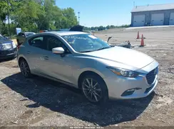 3MZBN1L38JM264777 2018 MAZDA 3