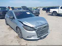 3MZBN1L38JM267839 2018 MAZDA 3