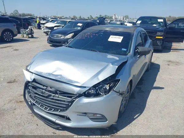 3MZBN1L38JM267839 2018 MAZDA 3 - Image 2