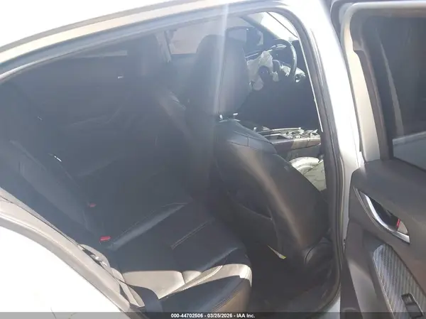 3MZBN1L38JM267839 2018 MAZDA 3 - Image 8