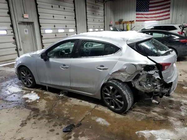3MZBN1L38JM274581 2018 MAZDA 3 - Image 2