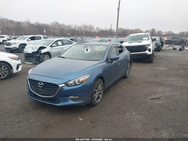 3MZBN1L38JM275147 2018 MAZDA 3 - Image 2