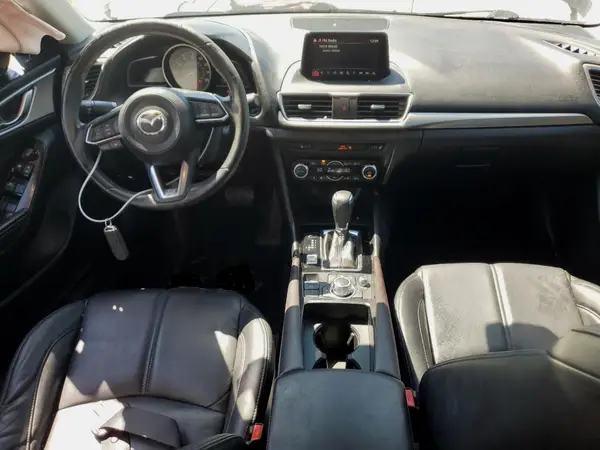 3MZBN1L39JM165000 2018 MAZDA 3 - Image 8