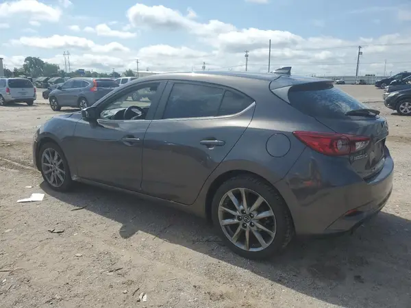 3MZBN1L39JM165742 2018 MAZDA 3 - Image 2