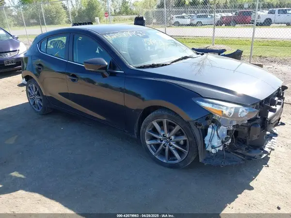 3MZBN1L39JM183867 2018 MAZDA 3 - Image 1