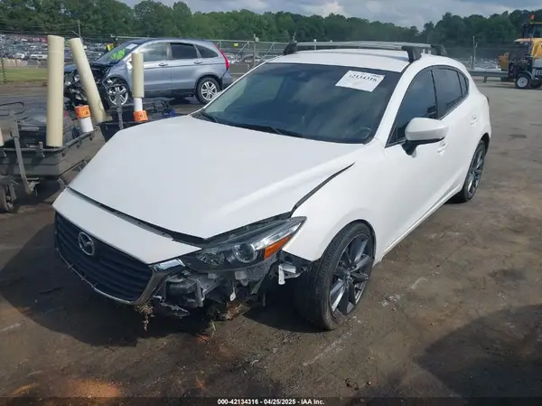 3MZBN1L39JM184985 2018 MAZDA 3 - Image 2