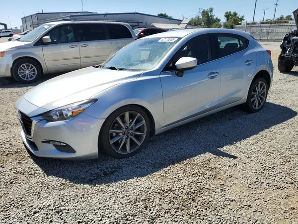 3MZBN1L39JM187725 2018 MAZDA 3 - Image 1