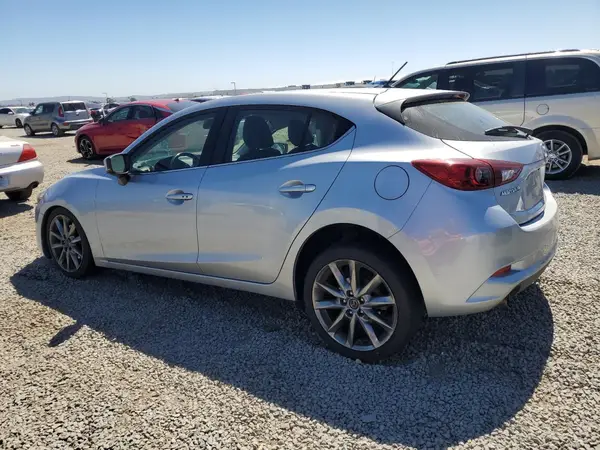 3MZBN1L39JM187725 2018 MAZDA 3 - Image 2