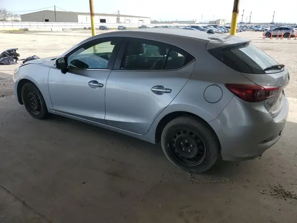 3MZBN1L39JM199597 2018 MAZDA 3 - Image 2