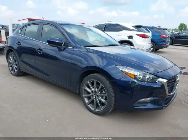 3MZBN1L39JM204670 2018 MAZDA 3 - Image 1