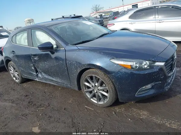 3MZBN1L39JM209691 2018 MAZDA 3 - Image 1