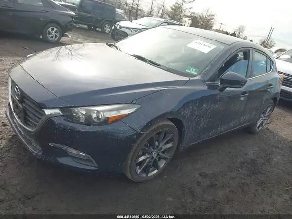 3MZBN1L39JM209691 2018 MAZDA 3 - Image 2