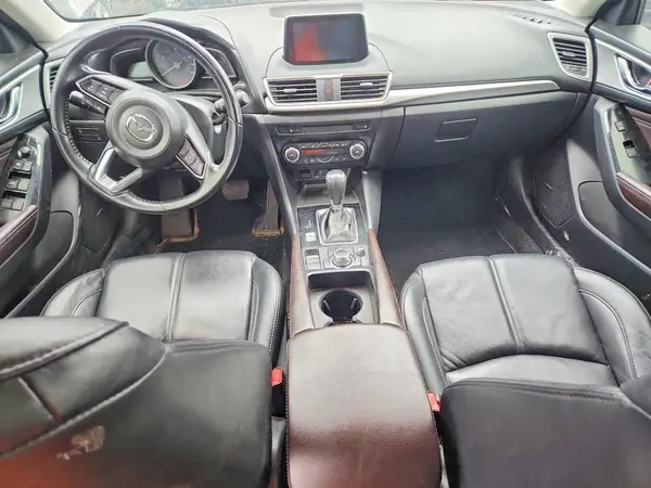 3MZBN1L39JM215331 2018 MAZDA 3 - Image 8