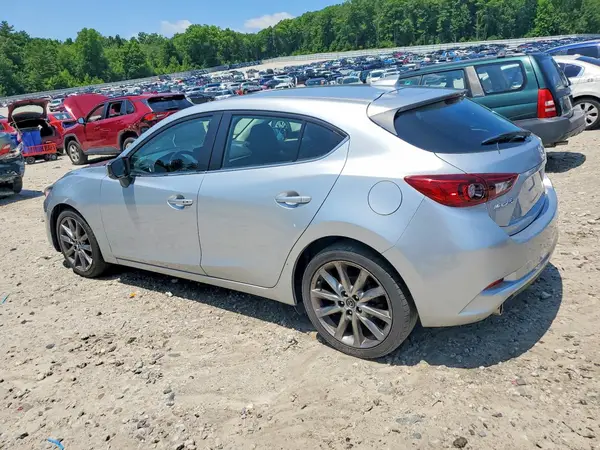 3MZBN1L39JM231318 2018 MAZDA 3 - Image 2
