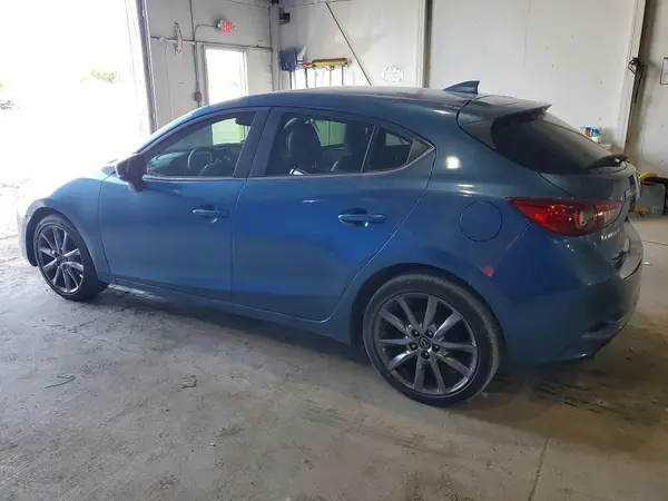 3MZBN1L39JM235921 2018 MAZDA 3 - Image 2