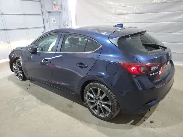 3MZBN1L39JM239015 2018 MAZDA 3 - Image 2