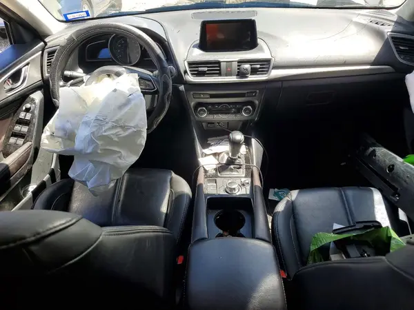 3MZBN1L39JM256381 2018 MAZDA 3 - Image 8