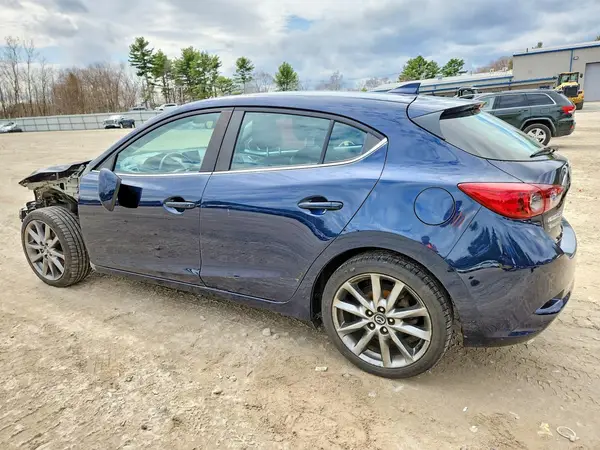 3MZBN1L39JM256719 2018 MAZDA 3 - Image 2
