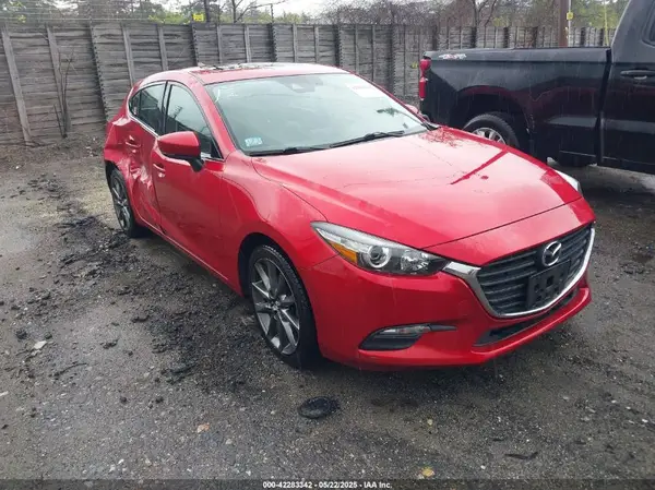 3MZBN1L39JM262035 2018 MAZDA 3 - Image 1