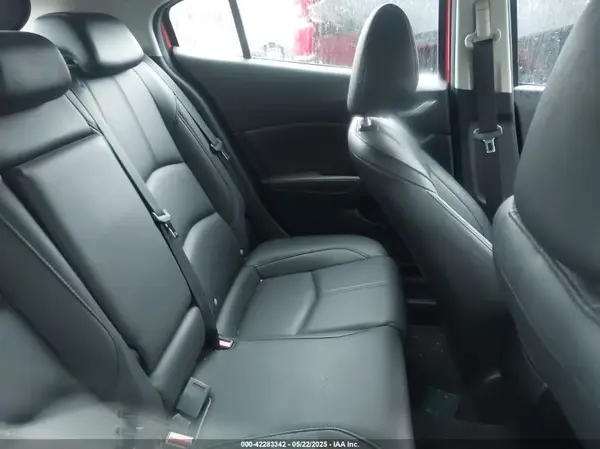 3MZBN1L39JM262035 2018 MAZDA 3 - Image 8