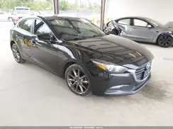 3MZBN1L39JM275643 2018 MAZDA 3
