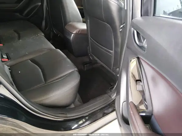 3MZBN1L39JM275643 2018 MAZDA 3 - Image 8