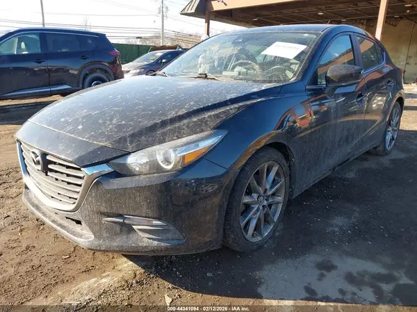 3MZBN1L3XJM164387 2018 MAZDA 3 - Image 2