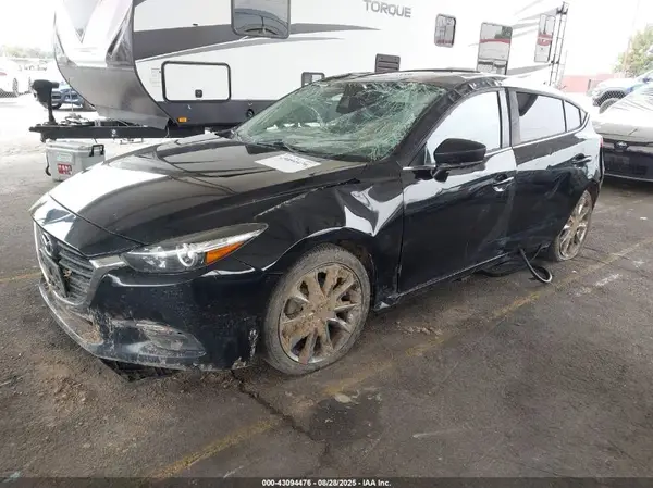 3MZBN1L3XJM165717 2018 MAZDA 3 - Image 2