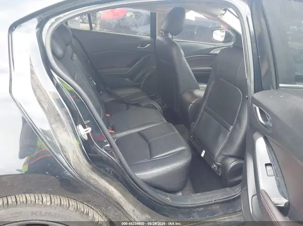 3MZBN1L3XJM165765 2018 MAZDA 3 - Image 8