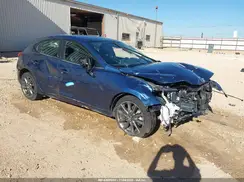 3MZBN1L3XJM167130 2018 MAZDA 3