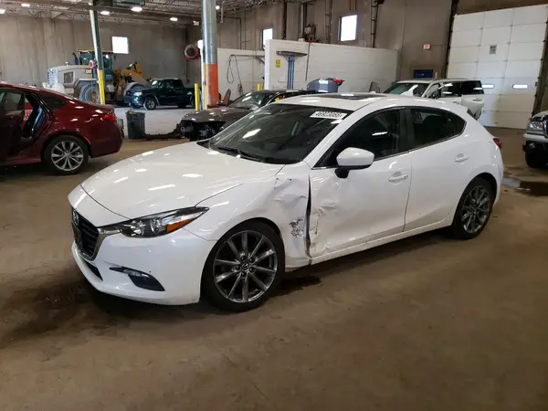 3MZBN1L3XJM175986 2018 MAZDA 3 - Image 1