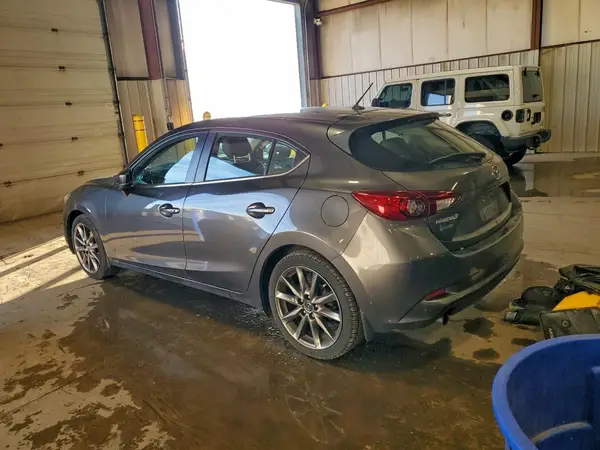 3MZBN1L3XJM177804 2018 MAZDA 3 - Image 2