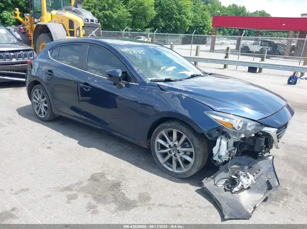 3MZBN1L3XJM177835 2018 MAZDA 3 - Image 1