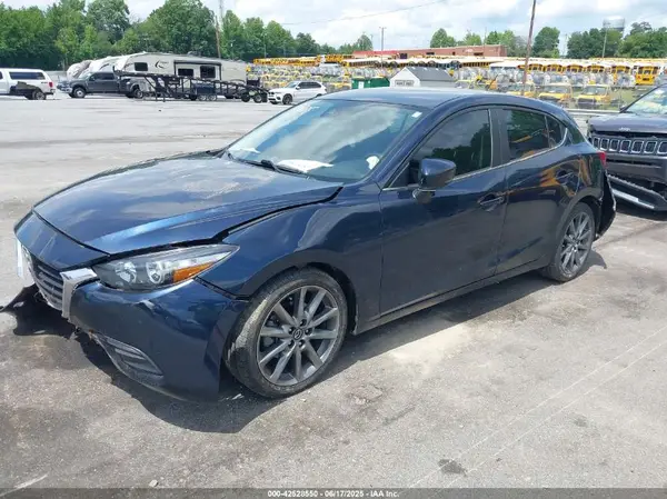 3MZBN1L3XJM177835 2018 MAZDA 3 - Image 2