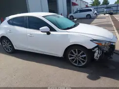 3MZBN1L3XJM180508 2018 MAZDA 3