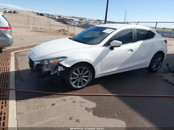 3MZBN1L3XJM180508 2018 MAZDA 3 - Image 2
